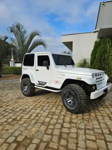 Troller T-4 4X4 3.0 TB Int. Cap. Rígida Diesel 2008