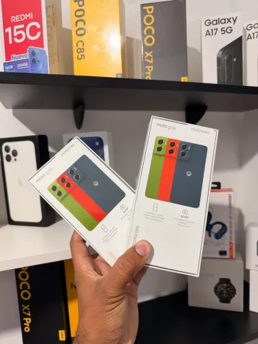 Vendo ou troco Motorola g06 256 gb de memória (lacrado )