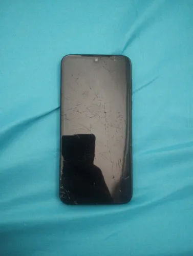 Moto G8 Power 64gb.
