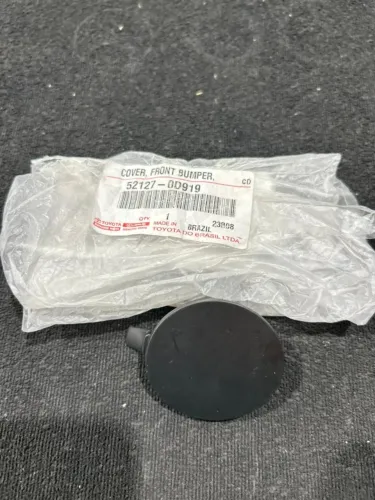 Tampa do Reboque Parachoque Dianteiro TOYOTA ETIOS Preto TOYOTA 521270D919 