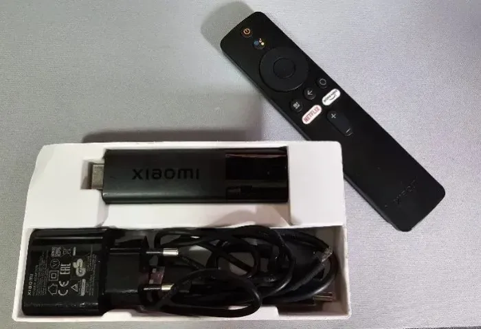 Xiaomi Mi TV Stick 4K 1ª Geração, Android TV 11, 2GB RAM, 8GB ROM