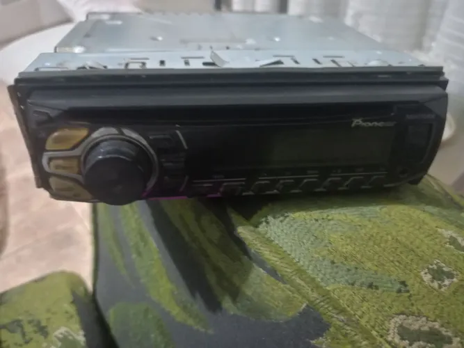 Vende-se toca CD Pioneer usado