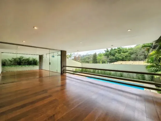 Casa em Condomínio Fechado