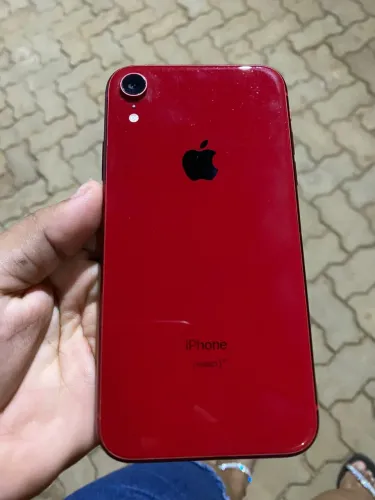 Vende-se iPhone XR vermelho 128gb