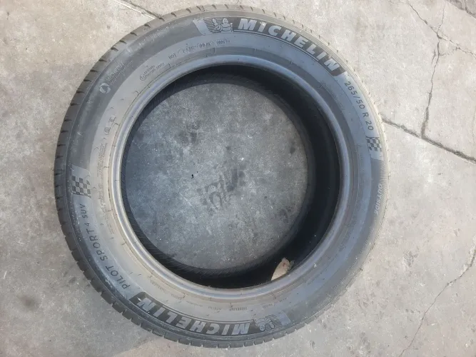 Pneu novo Michelin 265/50 R20