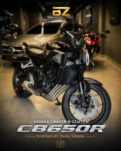 HONDA CB650R E-Clutch - Baixo Km - Impecável