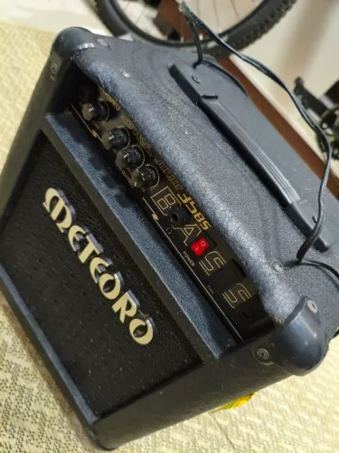 Cubo Ampli Space Jr 35BS R$ 400