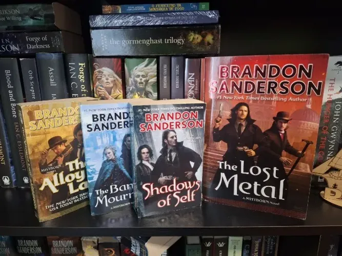 Livros Mistborn 2 era em inglês - Brandon Sanderson - 4 Livros