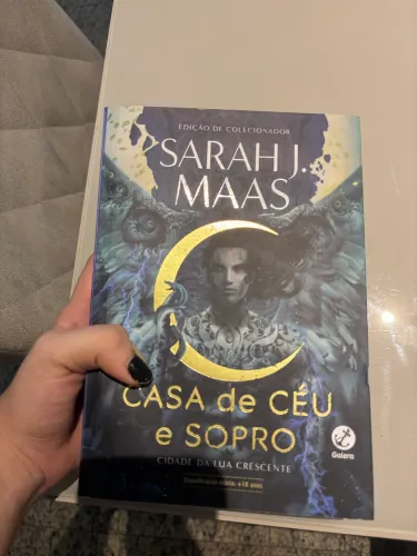 LIVRO CIDADE DA LUA CRESCENTE 2 - SARAH J. MAAS