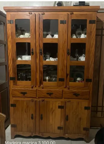 Cristaleira madeira maciça