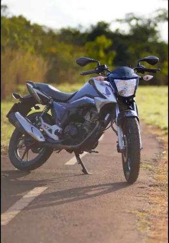 Titan 160