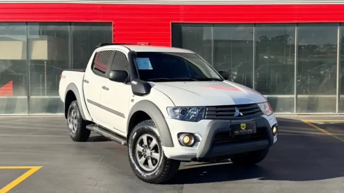 Mitsubishi L200 Triton HPE 3.2 CD TB Int.diesel AUT 2017
