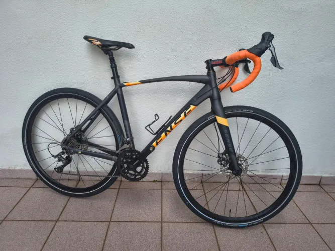 Sense Versa: Gravel revisada e melhorada