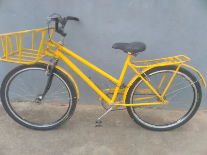 Bicicleta amarela carga aro 26 lindac
