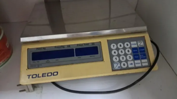 BALANÇA TOLEDO COMERCIAL 15KG - USADA E EM BOM ESTADO