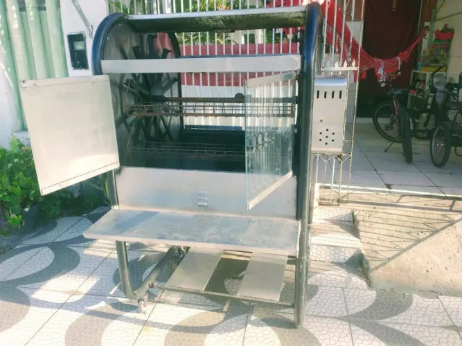 Máquina de galeto no forno ( modelo roda gigante)