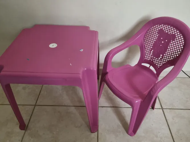 Mesa + cadeira