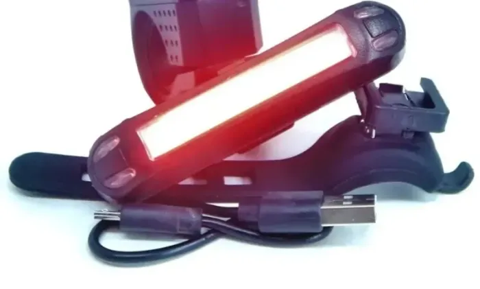 Lanterna traseira USB 2 cores
