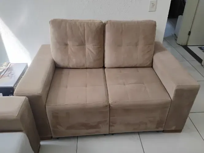 Sofá retrátil pequeno
