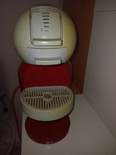 Cafeteira Arno Dolce Gusto