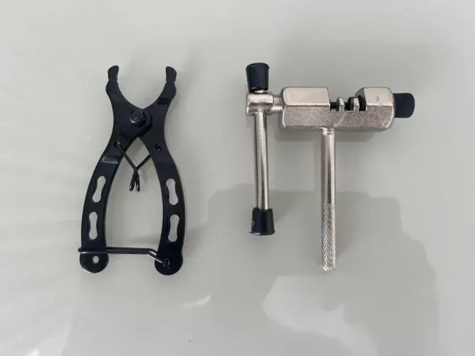 CHAVE EXTRATOR DE CORRENTE + ALICATE PARA ENCAIXE DE CORRENTE