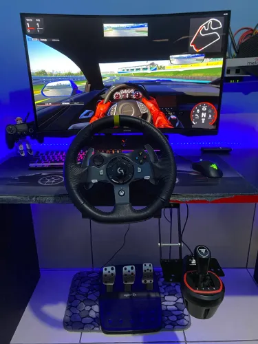 Volante Logitech G920 Xbox ou PC - câmbio Thrustmaster TH8S
