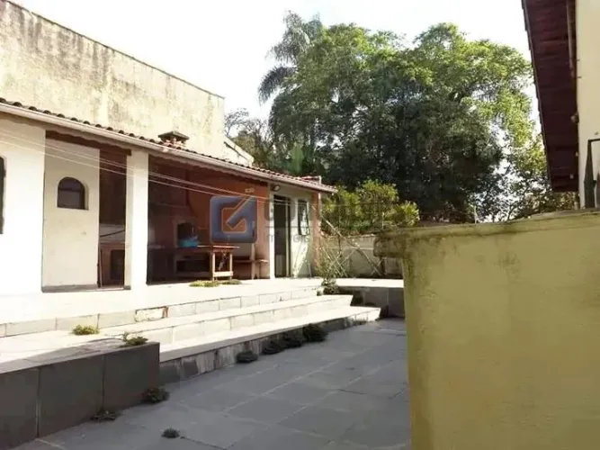 Casa à venda em Ribeirão Pires, Santa Luzia  3 Quartos, 2 Vagas, 204 m²