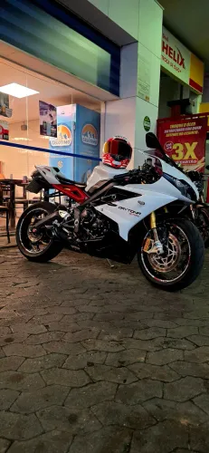 Daytona 675R