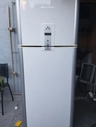Geladeira Brastemp Completa em ótimo Estado