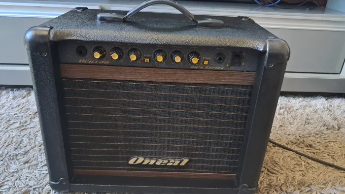 Amplificador oneal ocg-100 linda caixa amplificada estilo vintage guitarra meteoro