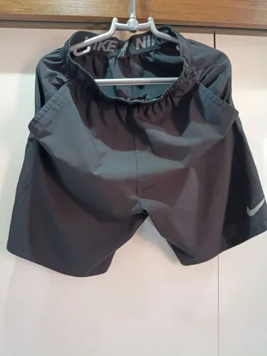 Bermuda masculina Nike tamanho P/M