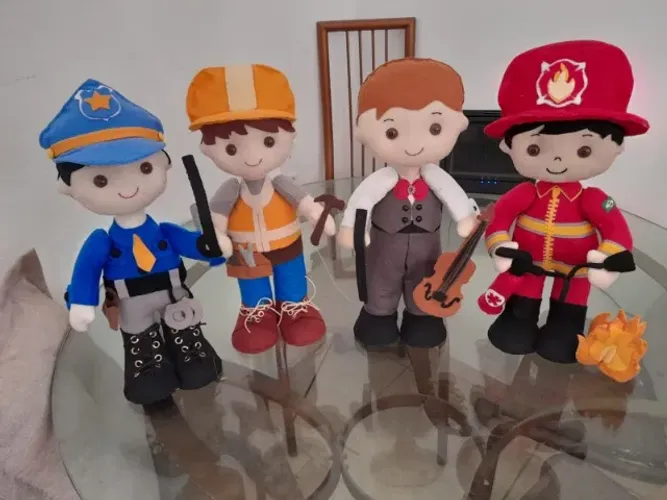 Bonecos profissões