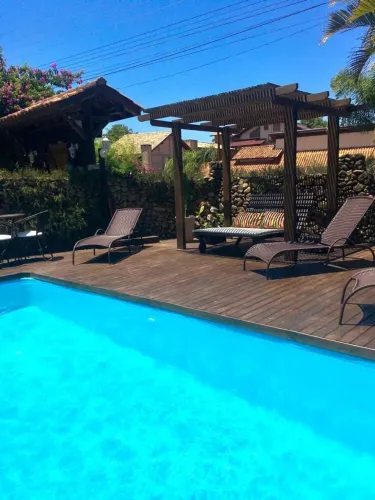 Casas de 1 e 2 dormitórios, aluguel anual, condominio fechado, praia do rosa Imbituba SC