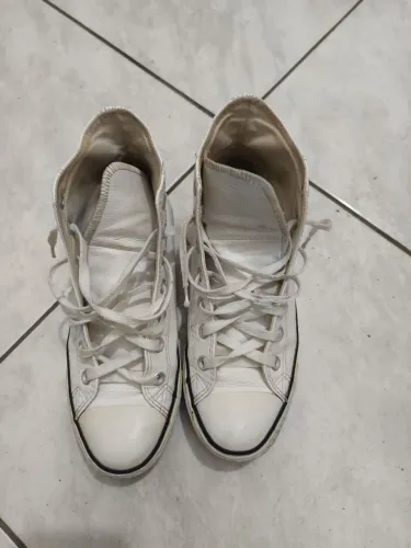Vende se tênis 