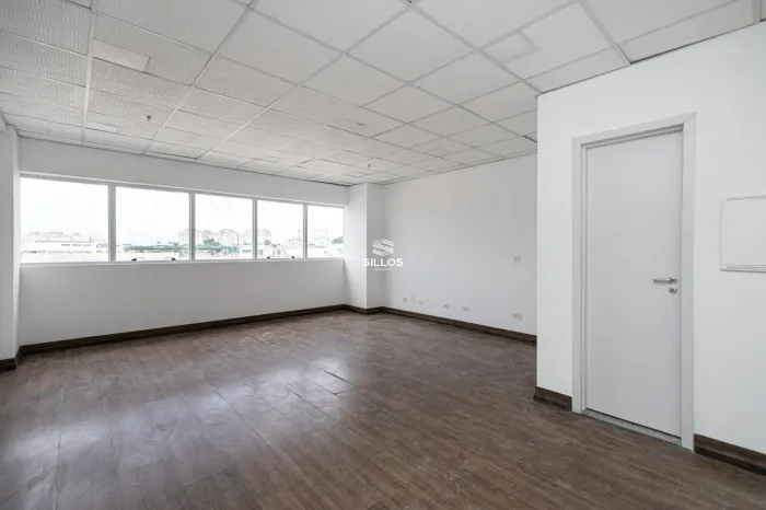 Sala comercial para locação no Capão Raso em Curitiba