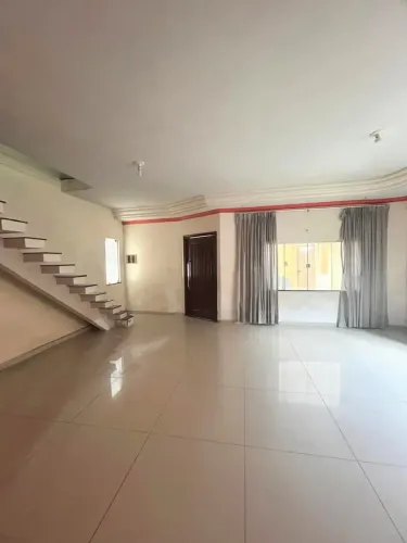 VENDO AMPLA CASA 278M² COM  03 PAV. 4/4 SENDO 3 SUÍTES, 2VGS - PARQUE VERDE