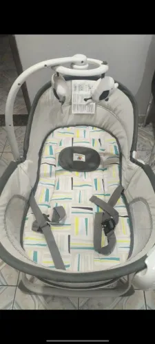 Mini berço portátil