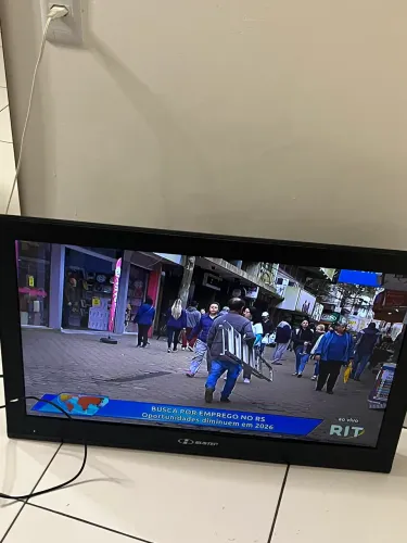 Tv 32 polegadas hbuster