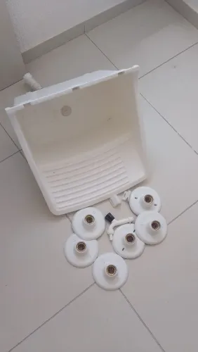 PIA DE PLÁSTICO E PLAFONS DE PLÁSTICO 