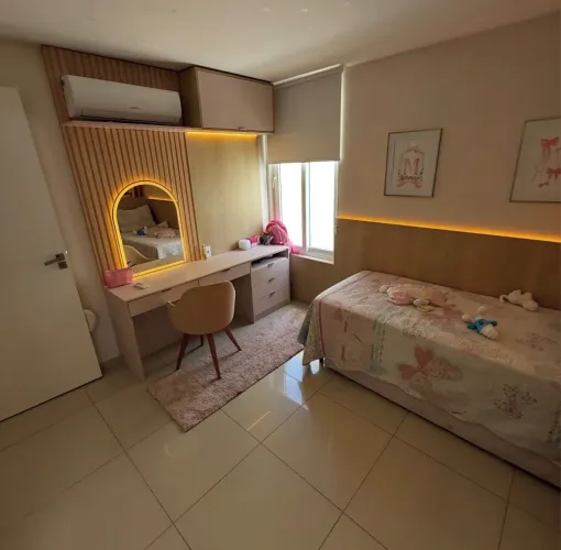 Casa a venda em condomínio fechado antares