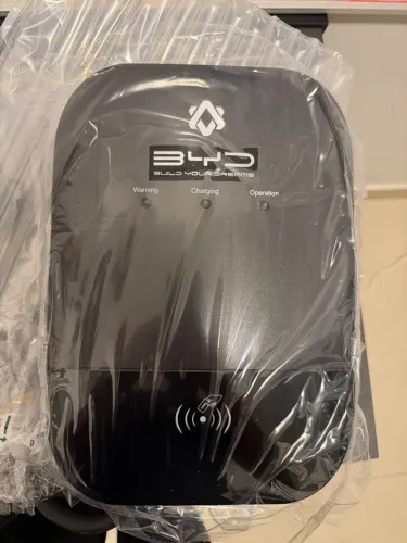 Carregador Wallbox BYD para Carro Elétrico - Preto