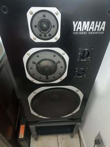Caixa acústica Yamaha ns-1000 
