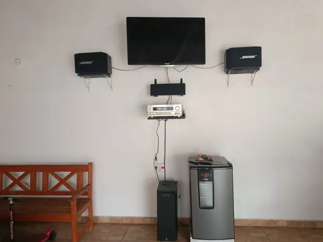 Caixa de som Bose, reciver Pioneer, caixa centra e subwoofer Yamaha