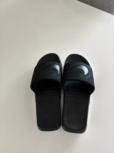 Chinelo Nike Air Max Cirro - Masculino (Usado uma única vez)