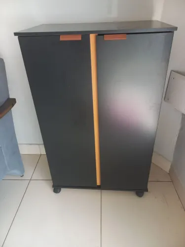 Armário organizador multioso,2 portas,3 prateleiras