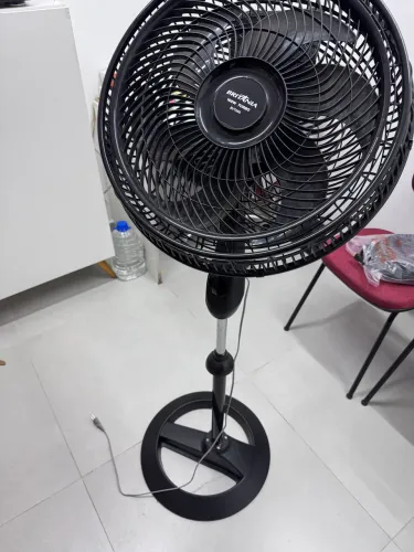 Ventilador chão torre Britânia