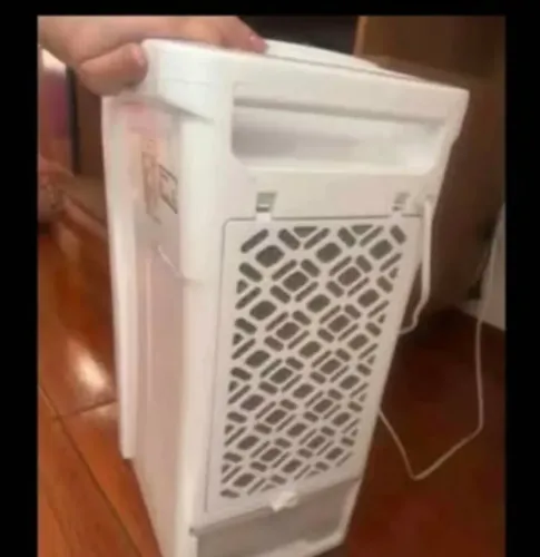 Climatizador de Ar Portátil FCE 3 em 1 Elgin Branco 3,5 Litros 110V pouco tempo de uso