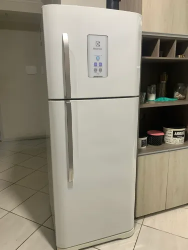 GELADEIRA ELETROLUX FROST FREE