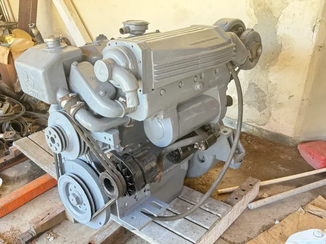 Motor marítimo Mercedes BM - Megateck