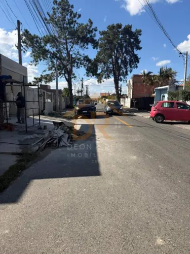 Casa para Venda em São José dos Pinhais, Ipê, 3 dormitórios, 1 banheiro, 3 vagas